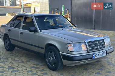 Седан Mercedes-Benz E-Class 1988 в 