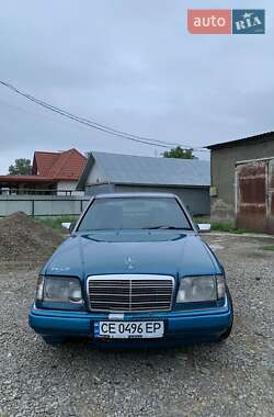 Седан Mercedes-Benz E-Class 1986 в Черновцах