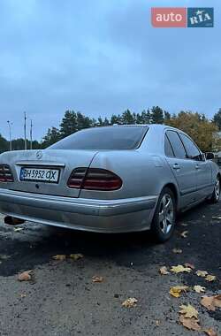 Седан Mercedes-Benz E-Class 2001 в Вараші