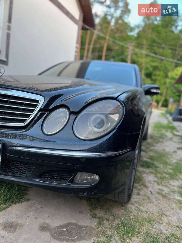 Седан Mercedes-Benz E-Class 2002 в Вижниці