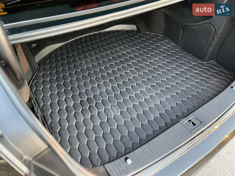 Седан Mercedes-Benz E-Class 2015 в Полтаві