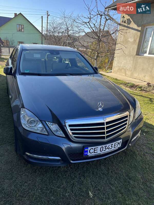 Седан Mercedes-Benz E-Class 2010 в Черновцах