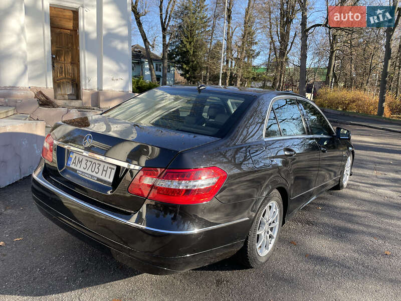 Седан Mercedes-Benz E-Class 2009 в Житомире