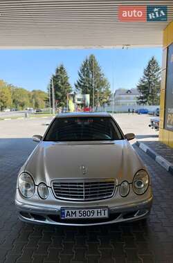 Седан Mercedes-Benz E-Class 2003 в Звягелі