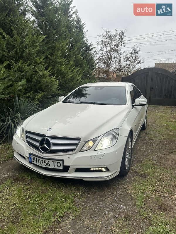 Mercedes-Benz E-Class 2010