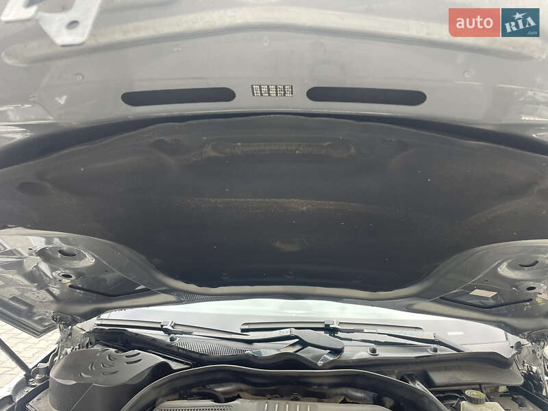 Седан Mercedes-Benz E-Class 2011 в Тернополе