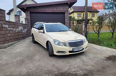 Универсал Mercedes-Benz E-Class 2012 в Ивано-Франковске