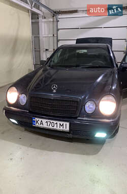 Седан Mercedes-Benz E-Class 1996 в Киеве