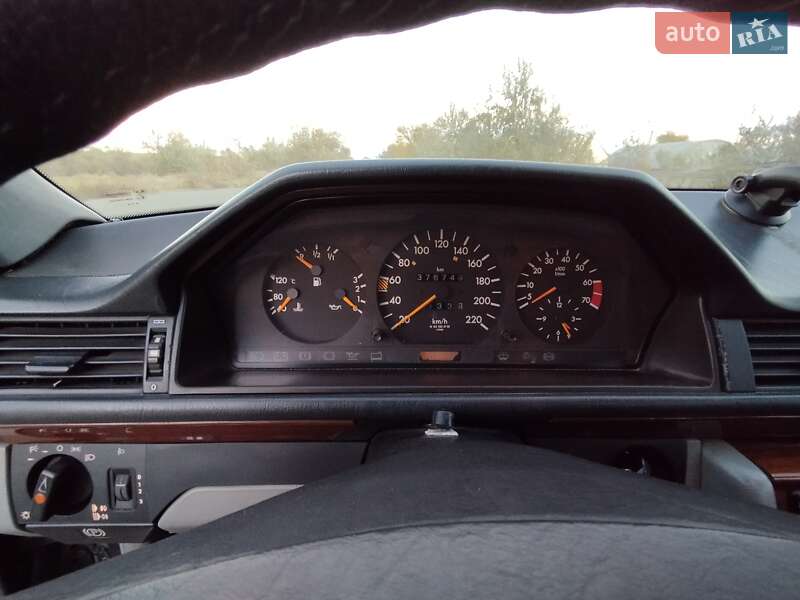 Седан Mercedes-Benz E-Class 1991 в Белгороде-Днестровском