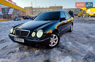 Седан Mercedes-Benz E-Class 2000 в Житомирі