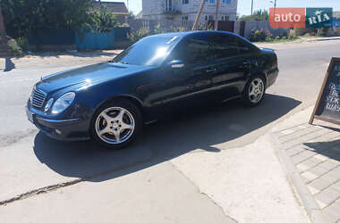 Седан Mercedes-Benz E-Class 2004 в Белгороде-Днестровском