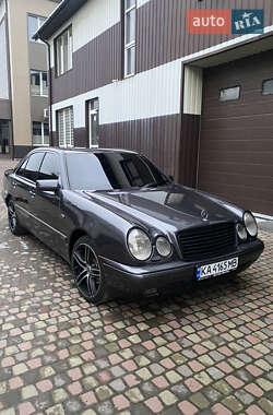 Седан Mercedes-Benz E-Class 1996 в Києві