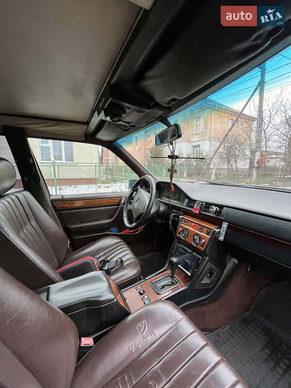 Седан Mercedes-Benz E-Class 1995 в Дрогобичі