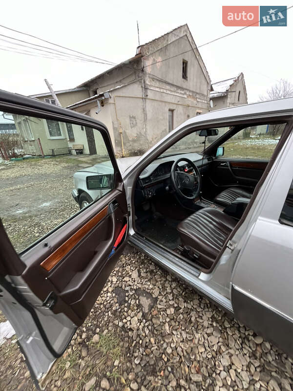Седан Mercedes-Benz E-Class 1995 в Дрогобичі
