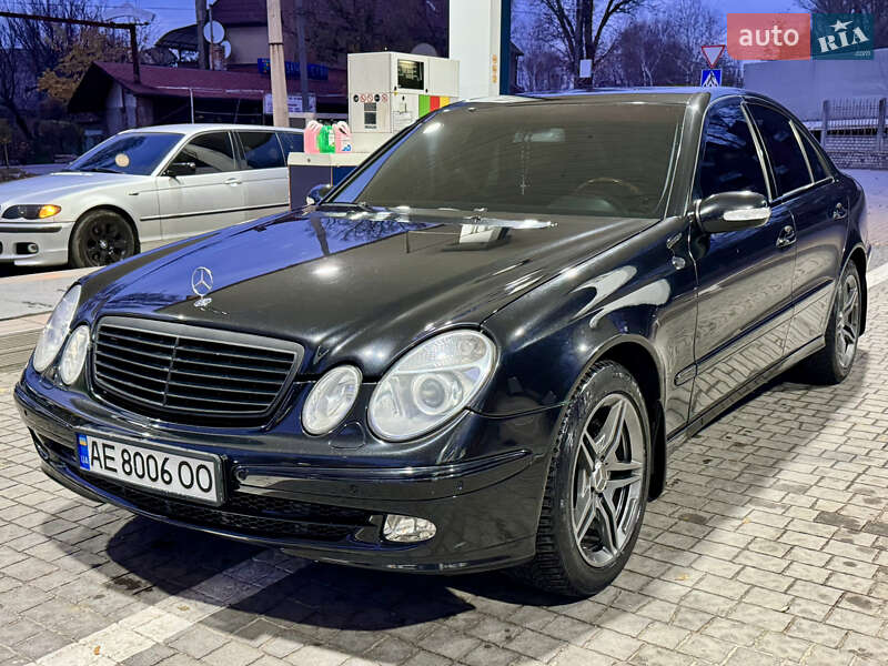 Седан Mercedes-Benz E-Class 2004 в Запорожье