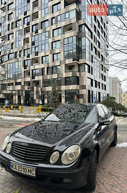 Седан Mercedes-Benz E-Class 2004 в Киеве