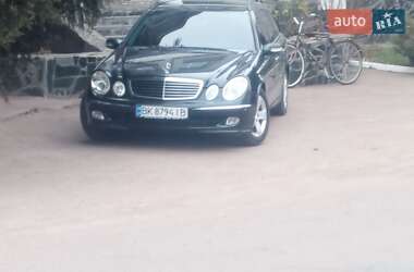 Універсал Mercedes-Benz E-Class 2004 в 