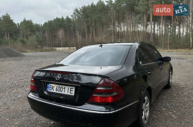 Седан Mercedes-Benz E-Class 2002 в Маневичах