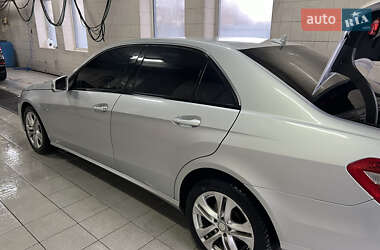 Седан Mercedes-Benz E-Class 2011 в Виннице