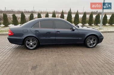 Седан Mercedes-Benz E-Class 2002 в Львове