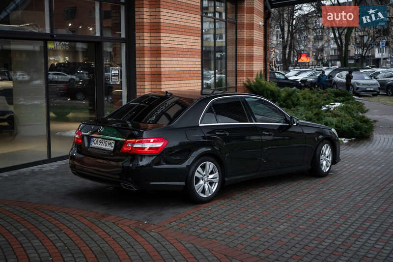 Седан Mercedes-Benz E-Class 2012 в Киеве
