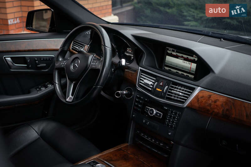 Седан Mercedes-Benz E-Class 2012 в Киеве