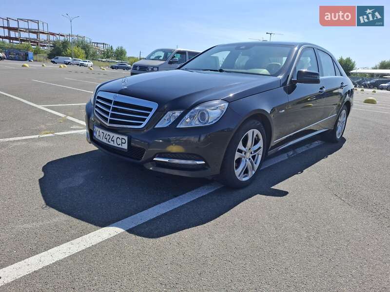 Седан Mercedes-Benz E-Class 2012 в Києві фото 3 Седан Mercedes-Benz E-Class 2012 в Києві