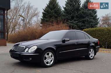 Седан Mercedes-Benz E-Class 2005 в Днепре