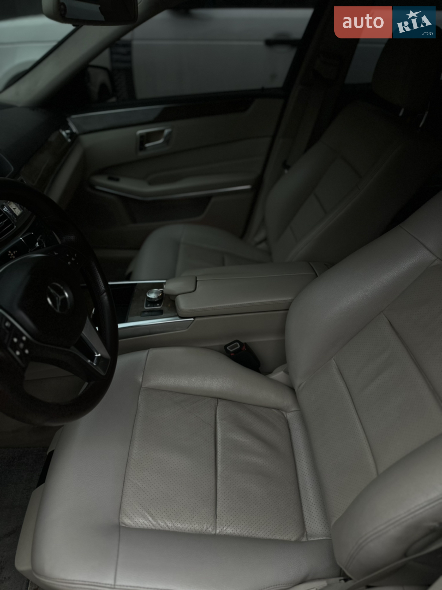 2013 Mercedes-Benz E-klasse - мініатюра 16