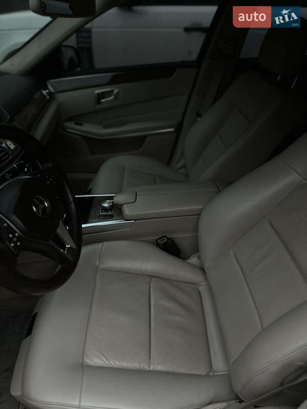 Седан Mercedes-Benz E-Class 2013 в Коломые