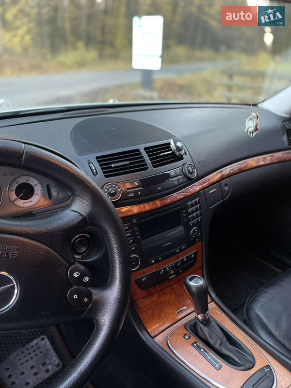 Седан Mercedes-Benz E-Class 2006 в Ильинцах