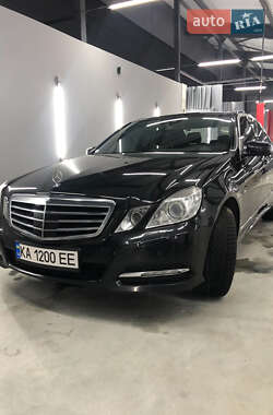 Седан Mercedes-Benz E-Class 2010 в Киеве