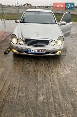 Седан Mercedes-Benz E-Class 2003 в Дубровиці