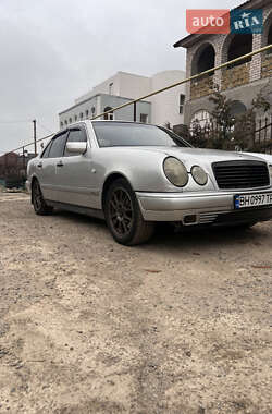Седан Mercedes-Benz E-Class 1996 в 