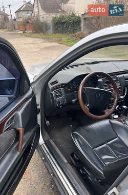 Седан Mercedes-Benz E-Class 1996 в 