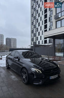 Седан Mercedes-Benz E-Class 2019 в Киеве