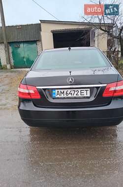 Седан Mercedes-Benz E-Class 2011 в Житомире