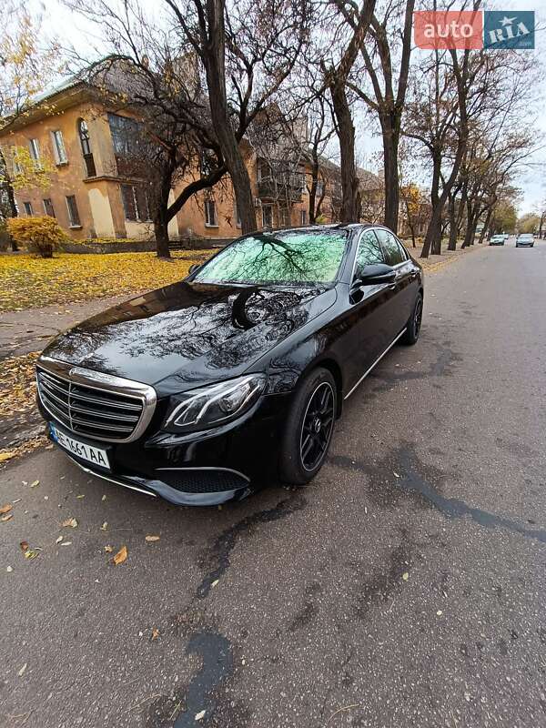 Седан Mercedes-Benz E-Class 2018 в Никополе