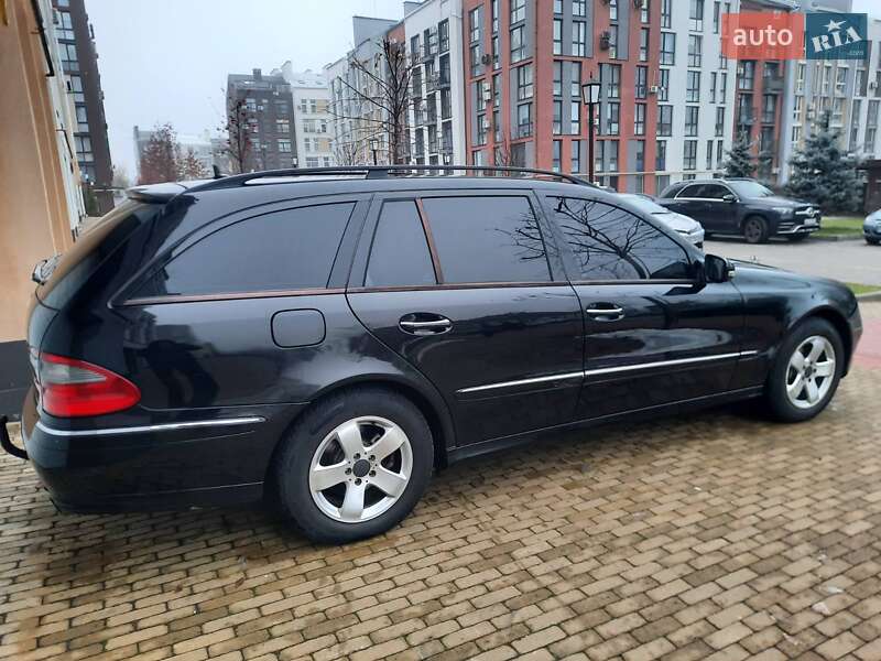 Универсал Mercedes-Benz E-Class 2009 в Киеве