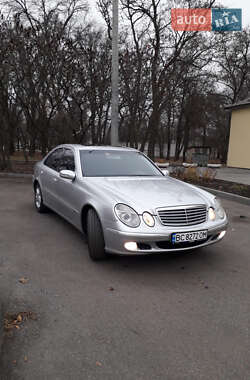 Седан Mercedes-Benz E-Class 2002 в Дніпрі