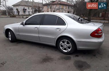 Седан Mercedes-Benz E-Class 2002 в Дніпрі