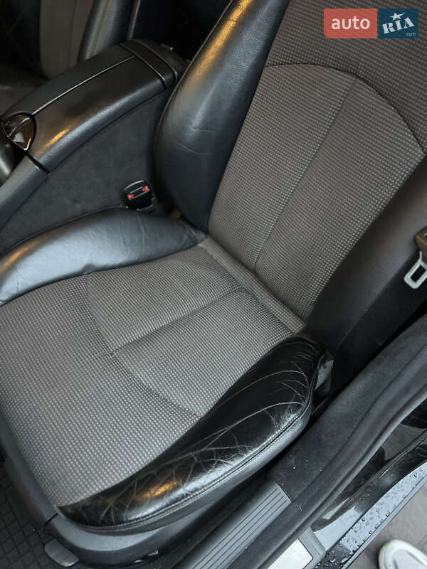 Седан Mercedes-Benz E-Class 2004 в Дніпрі фото 14 Седан Mercedes-Benz E-Class 2004 в Дніпрі