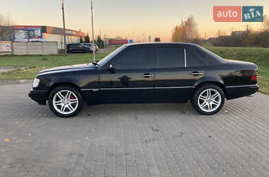 Седан Mercedes-Benz E-Class 1994 в Костополе