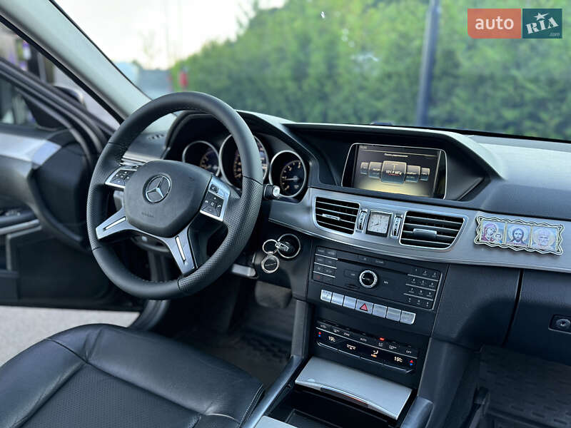 Седан Mercedes-Benz E-Class 2015 в Иршаве
