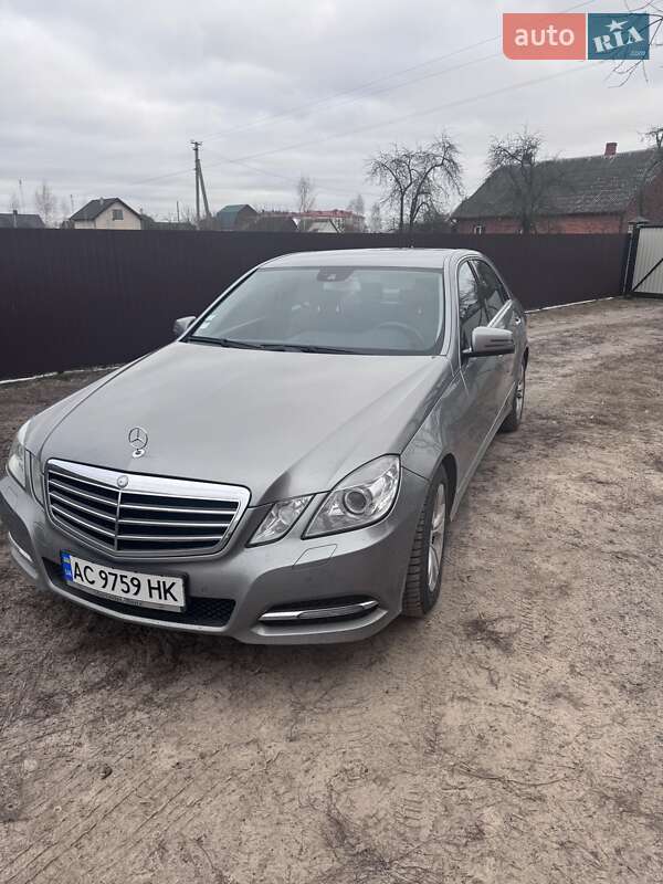 Mercedes-Benz E-Class 2012