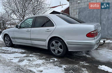 Седан Mercedes-Benz E-Class 2001 в Полонному