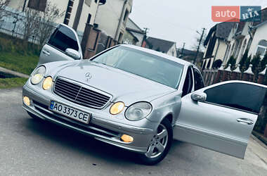 Седан Mercedes-Benz E-Class 2004 в Нижній Апші