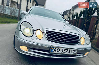 Седан Mercedes-Benz E-Class 2004 в Нижній Апші