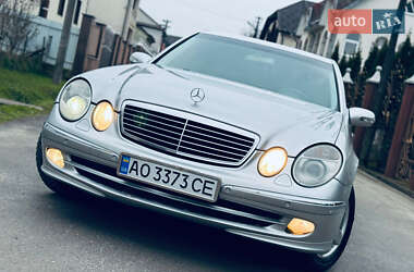 Седан Mercedes-Benz E-Class 2004 в Нижній Апші