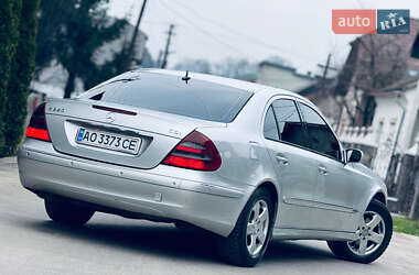 Седан Mercedes-Benz E-Class 2004 в Нижній Апші